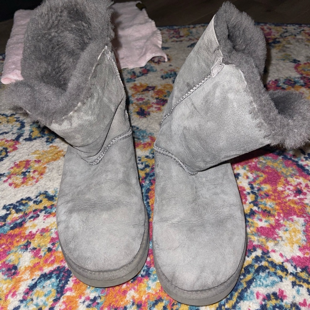 Ugg Bailey women’s gray boots size 7
